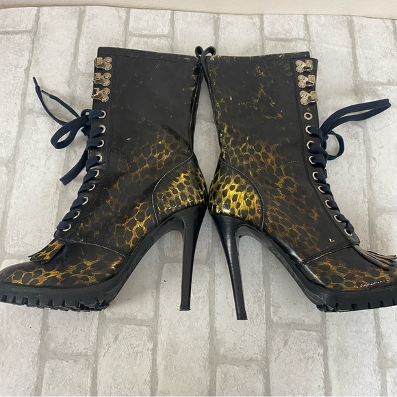 Dolce and Gabbana D&G Leopard Animal Print Lace Up Boots - Picture 7 of 10